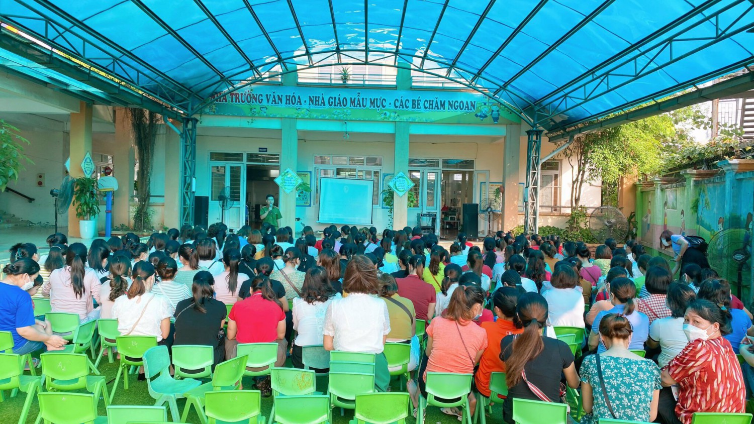 z3735720243104 5c694fdb5a6c8f5dd80b769fb0428f5e