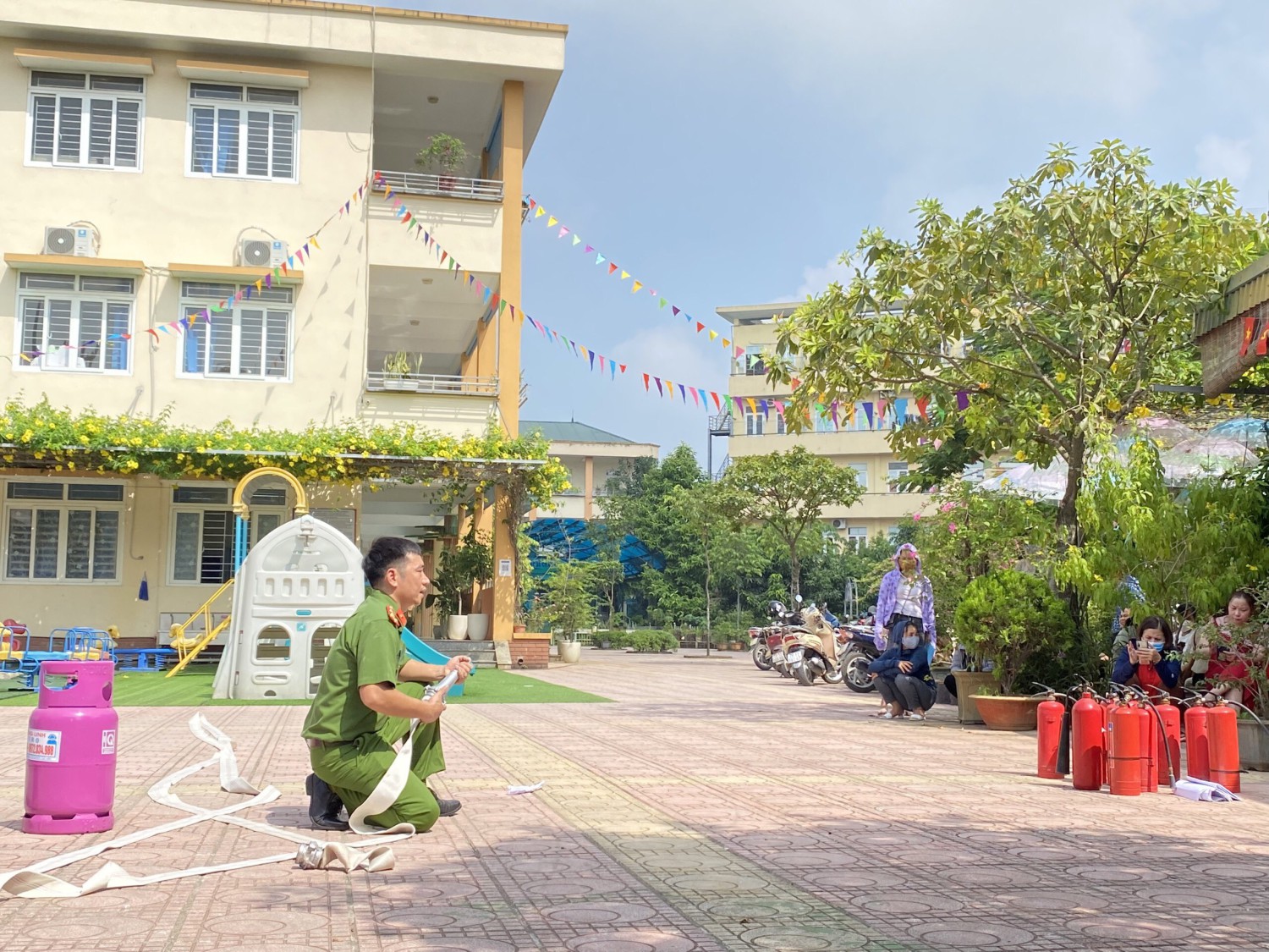 z3735720786074 7a8d4d9806971c35faf33023c163432e