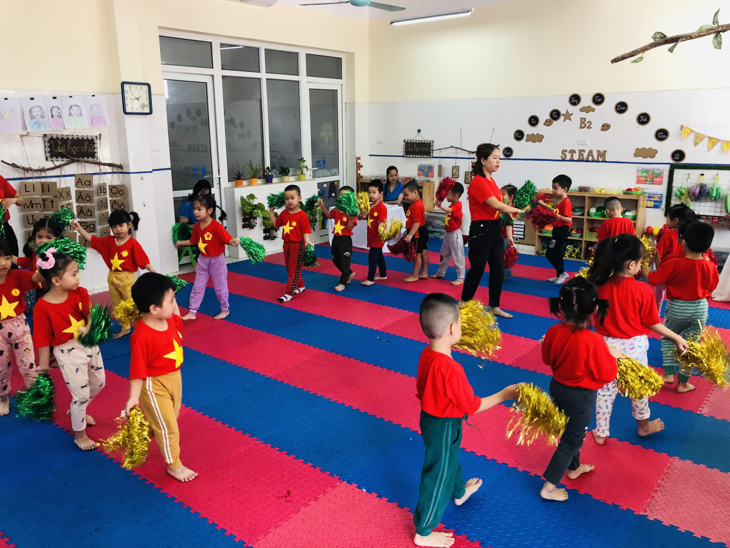 Cùng bé tập thể dục nào